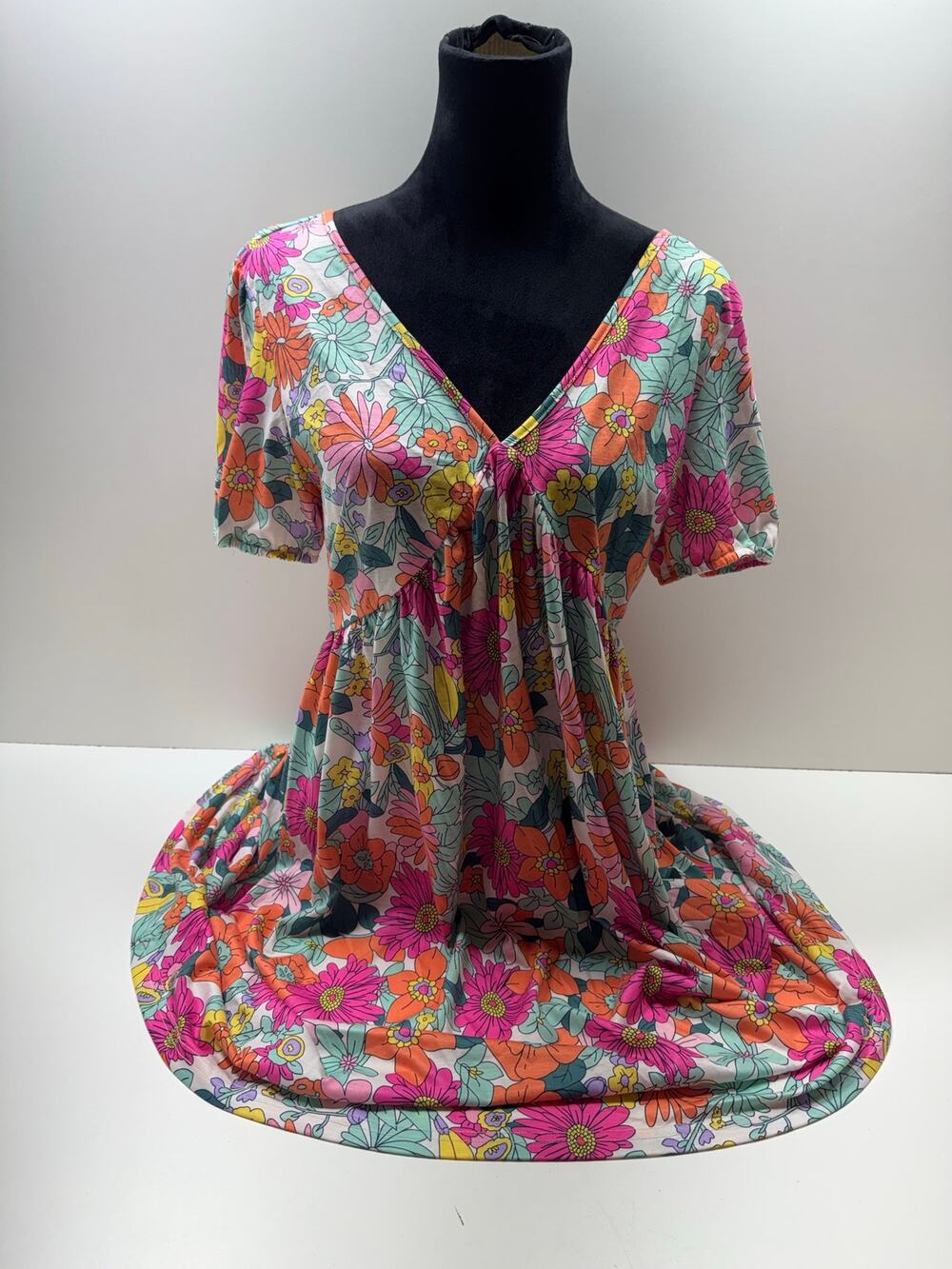 70’s Inspired Hippie Peace Woodstock Women’s Dress Sz L V Neck Festival Stretch